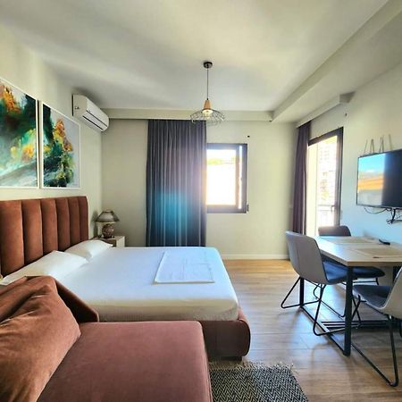 Flori Apartments ساراندا المظهر الخارجي الصورة