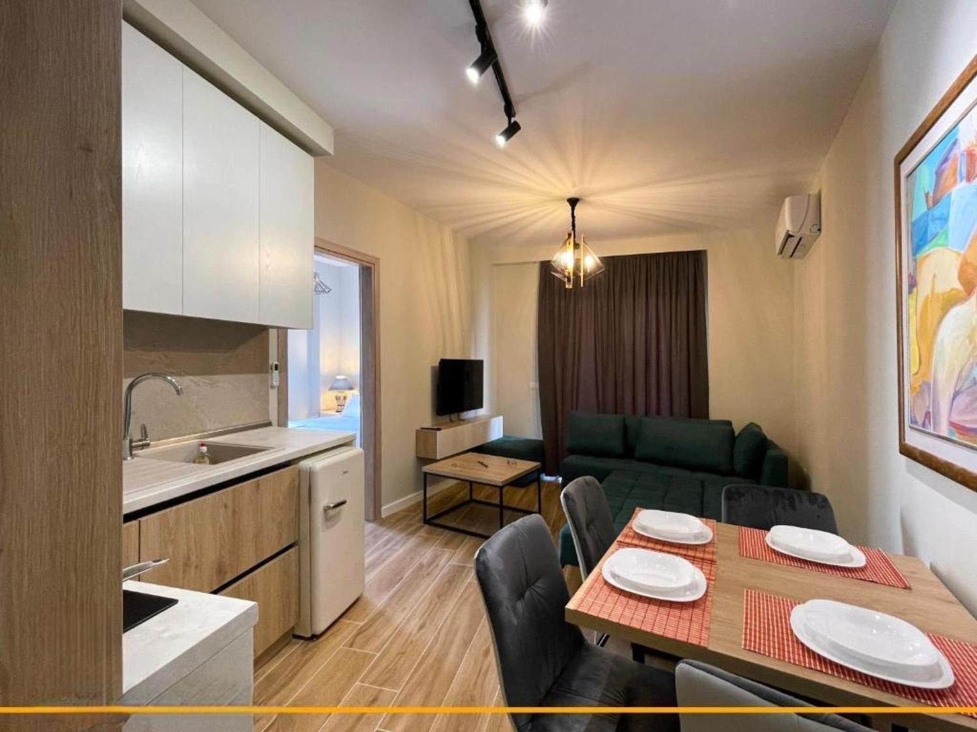 Flori Apartments ساراندا المظهر الخارجي الصورة