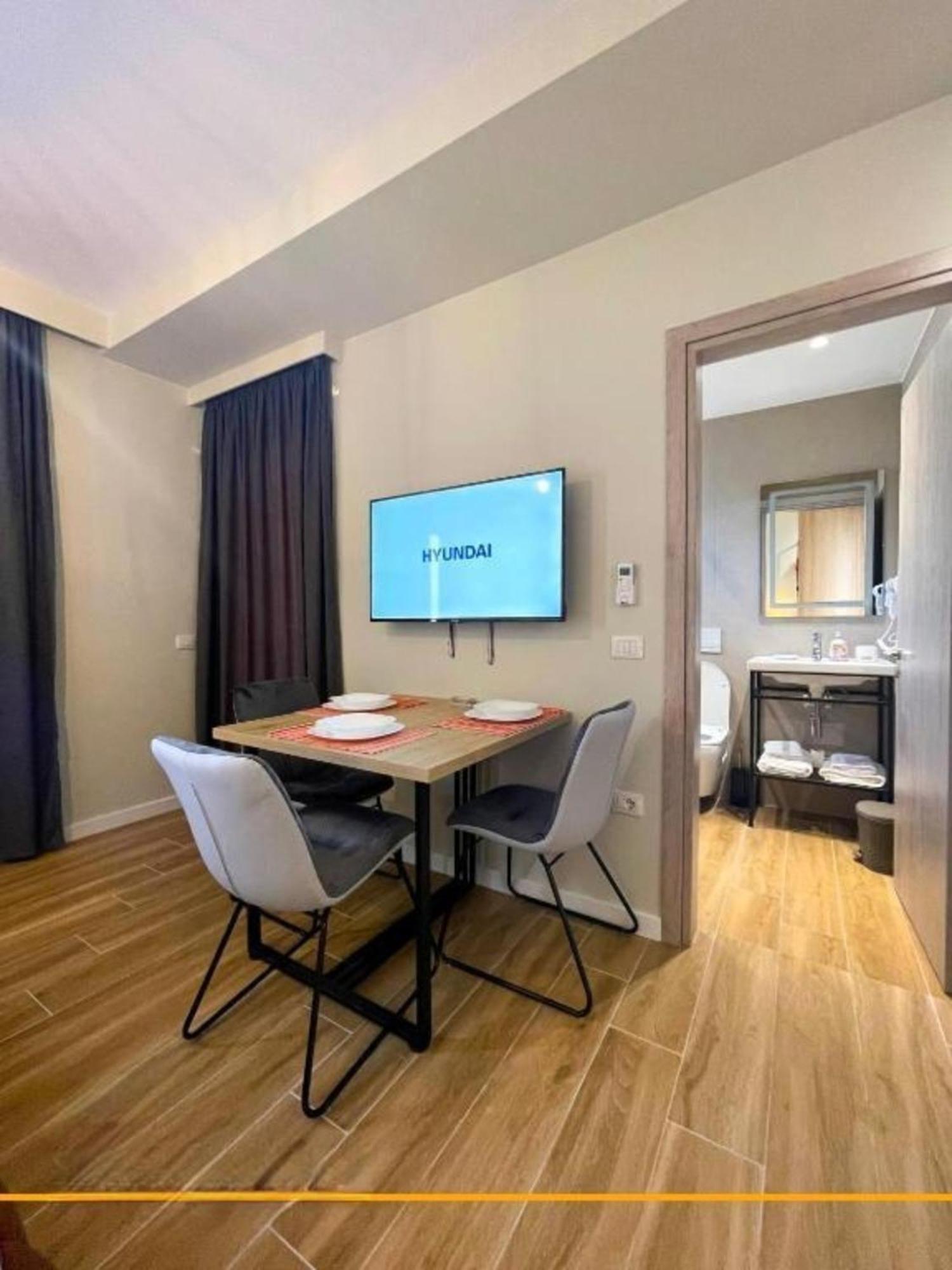 Flori Apartments ساراندا المظهر الخارجي الصورة
